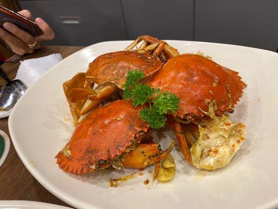 Nha Hang Vua Cua Binh Phu